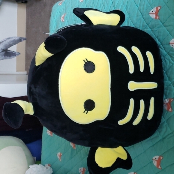 SQUISHMALLOWS  2021 Halloween Nixie Butterfly Glow in the Dark 12 inch - Picture 1 of 4